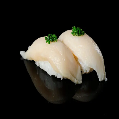 Nigiri pez mantequilla con cebollino