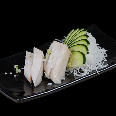 Sashimi pez mantequilla con cebollino