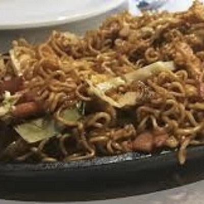 Tallarines en bandeja quemada