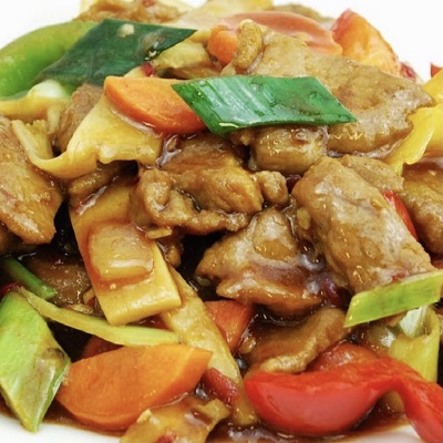 Pollo con puerros y jengibre