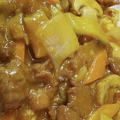 Ternera con salsa curry
