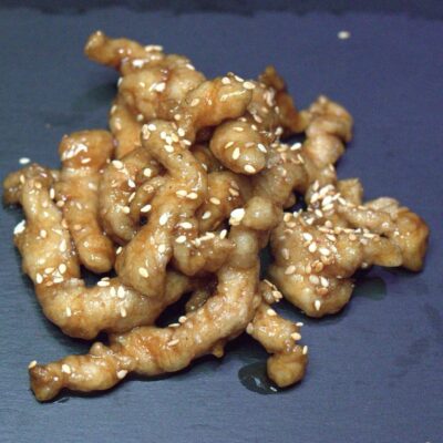 Tiras pollo crujiente con salsa agripicante